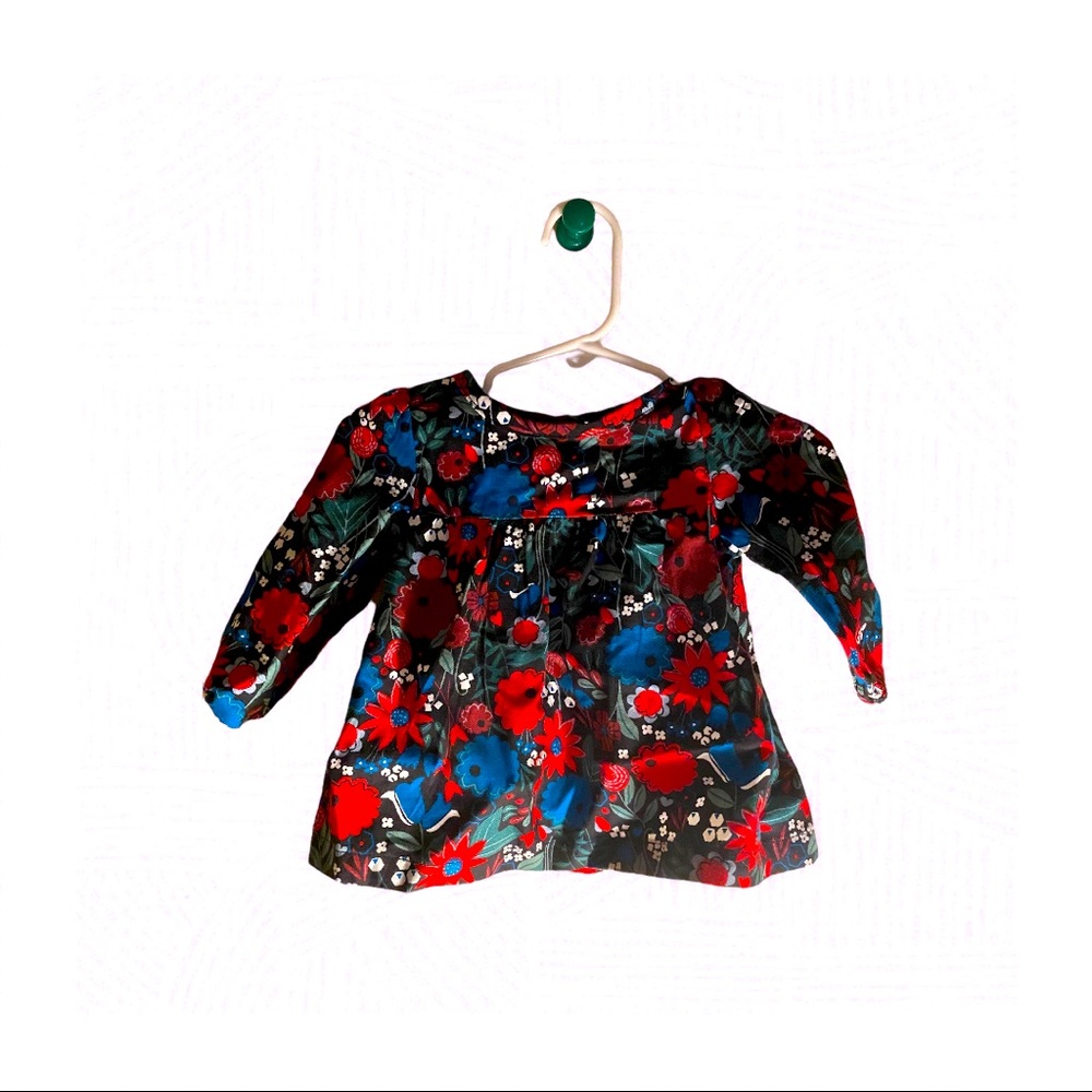 Girls dress.